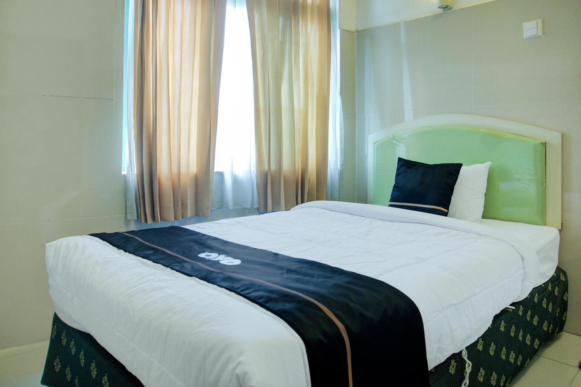 Townhouse Oak Palembang Near Jembatan Ampera Formerly Azzura Hotel Esterno foto